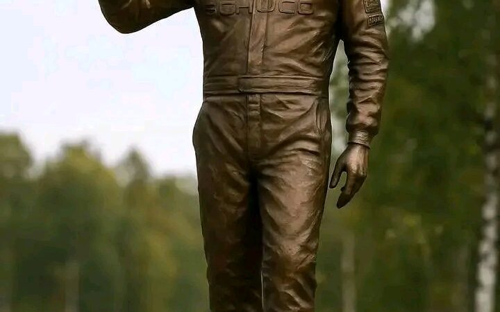 Breaking News!!! Giant Living Bronze Statue of Kimi Räikkönen Unveiled in Espoo, Finland: “The Iceman Immortalized” – Long Live The Iceman…