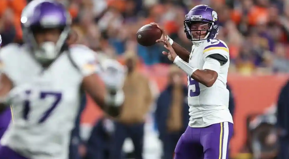 Vikings wide receivers gets honest about Josh Dobbs’ decline.