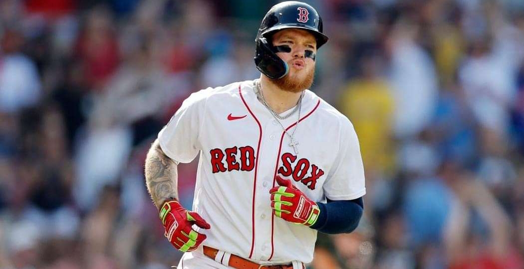 TRADE: Red Sox trade Alex Verdugo to Yankees for three pitchers