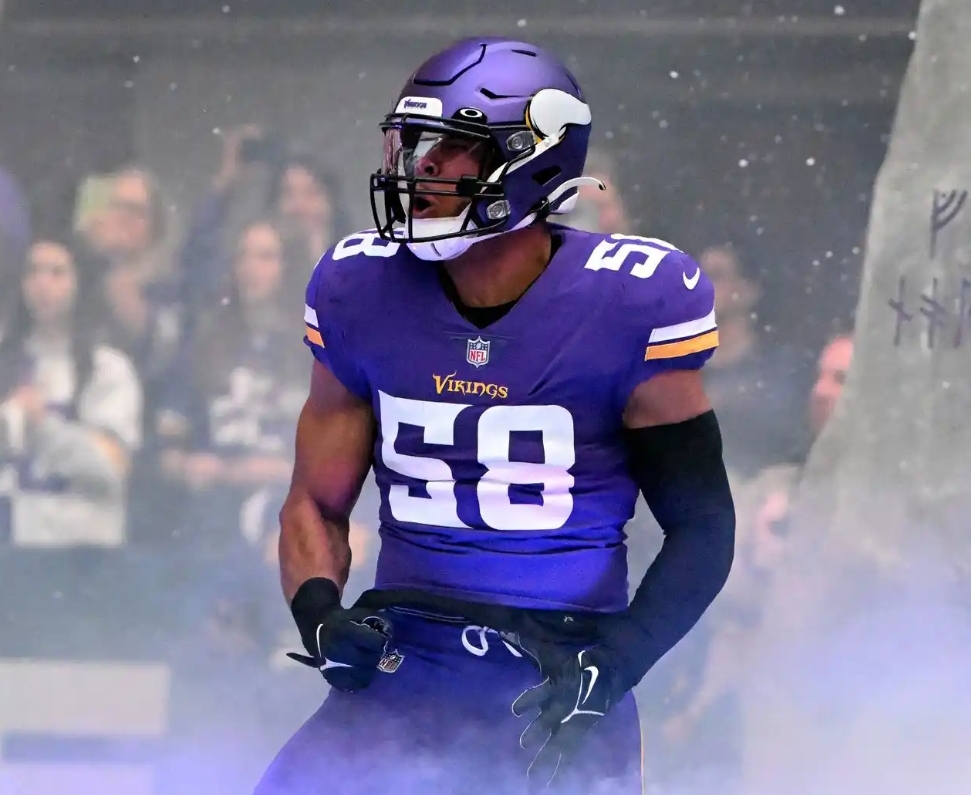 Vikings LB Jordan Hicks Optimistic to Return This Season