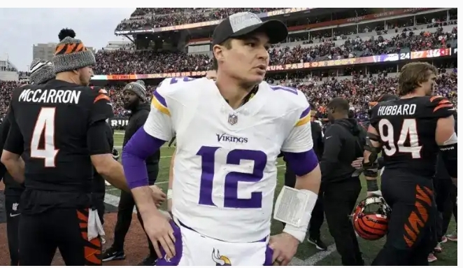 Vikings Fear Using a $4 Million QB to Replace Mullens, an Insider Says