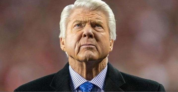 Just in; Jimmy Johnson delivers fire-breathing halftime speech the Cowboys probably would’ve been better off to hear