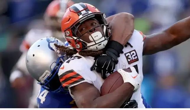 Exclusive: Fired Browns Coach Takes Parting Shot at Kareem Hunt