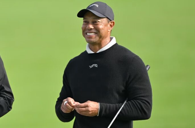 Tiger Woods decided to accept USGA’s Bounce Jones Grant, respecting obligation to sportsmanship, custom.