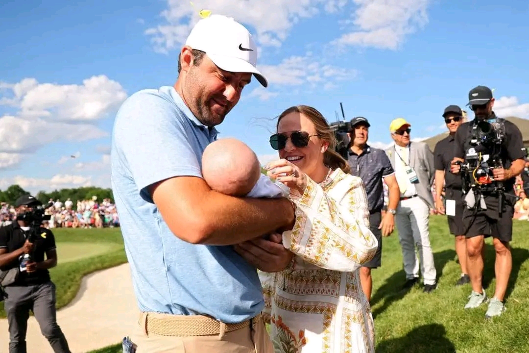 HomeUncategorizedTHIS WILL SHOCK YOU 😳😳: Rory McIlroy and CBS sports journalist Amanda Balionis spark another bombshell announcement: the golf world is currently going crazy and in shock… FULL DETAILS BELOW ⬇️⬇️