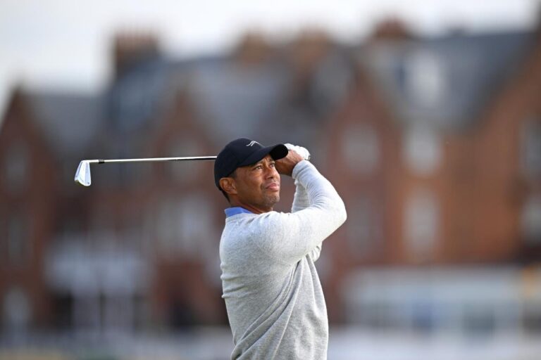 Tiger Woods has had back surgery and his return date is unclear.