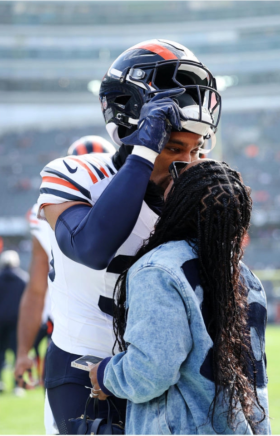 Simone Biles Kisses Husband Jonathan Owens on Sidelines Before Bears Game Against the Vikings