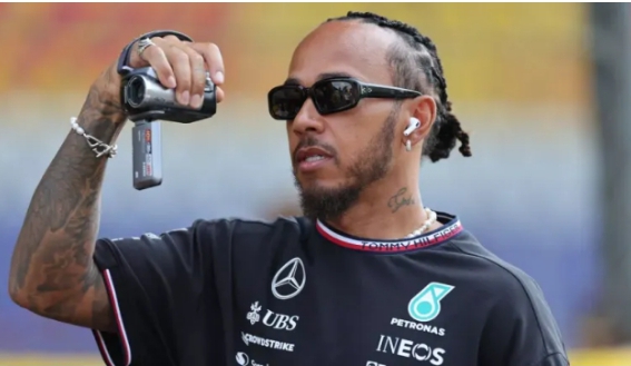 BREAKING NEWS: Lewis Hamilton reveals what could make him.